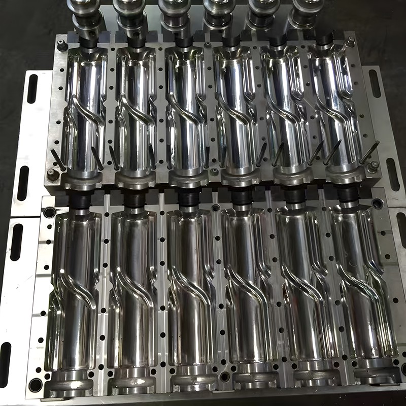 PET Bottle Mold